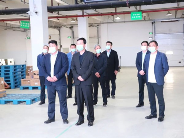 南陽市政協(xié)副主席李敬鐸一行蒞臨我公司調研二期項目工程進度